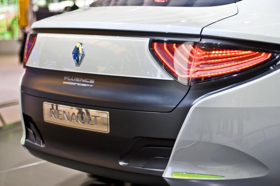  Renault Fluence Z.E. Concept 2009 года  (фото 43 из 103)